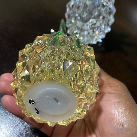 Decor - Picture 4 of 6